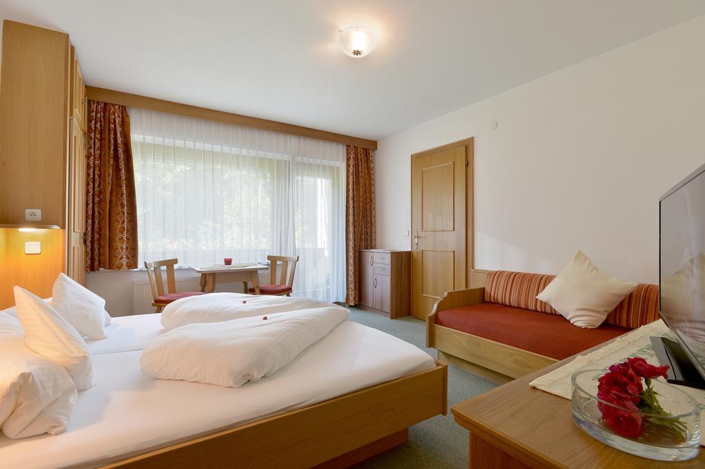 Gaestehaus Ahornblick Mayrhofen Dış mekan fotoğraf